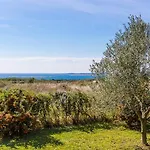 House 2131 * Μεντουλίν