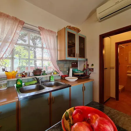 House 2131 * מדולין