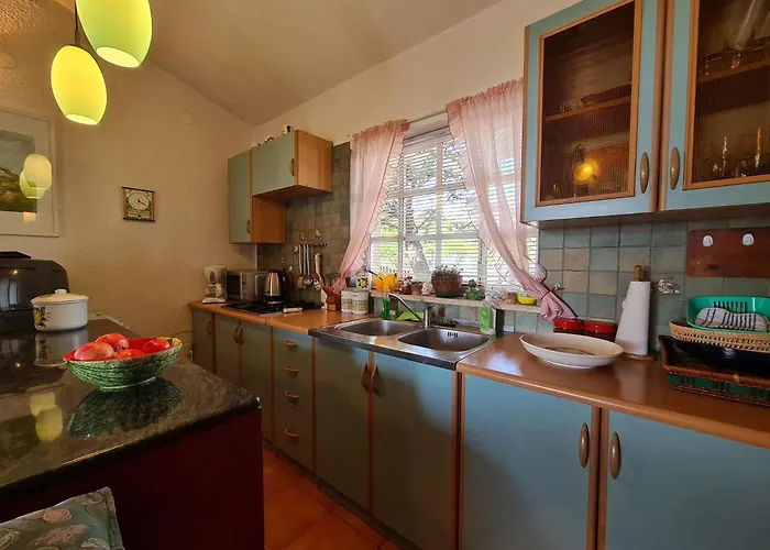 House 2131 * 메덜린